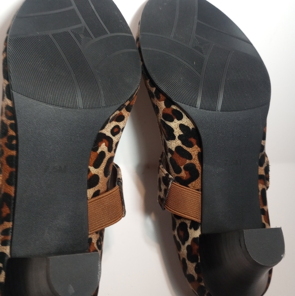 Array Suede Leopard Mary Jane Pumps SZ 7.5M - Picture 9 of 10